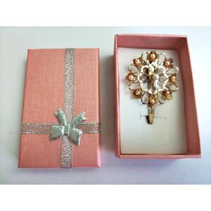 VTG JAPAN Faux Pearl Star Brooch  Size 2 inc